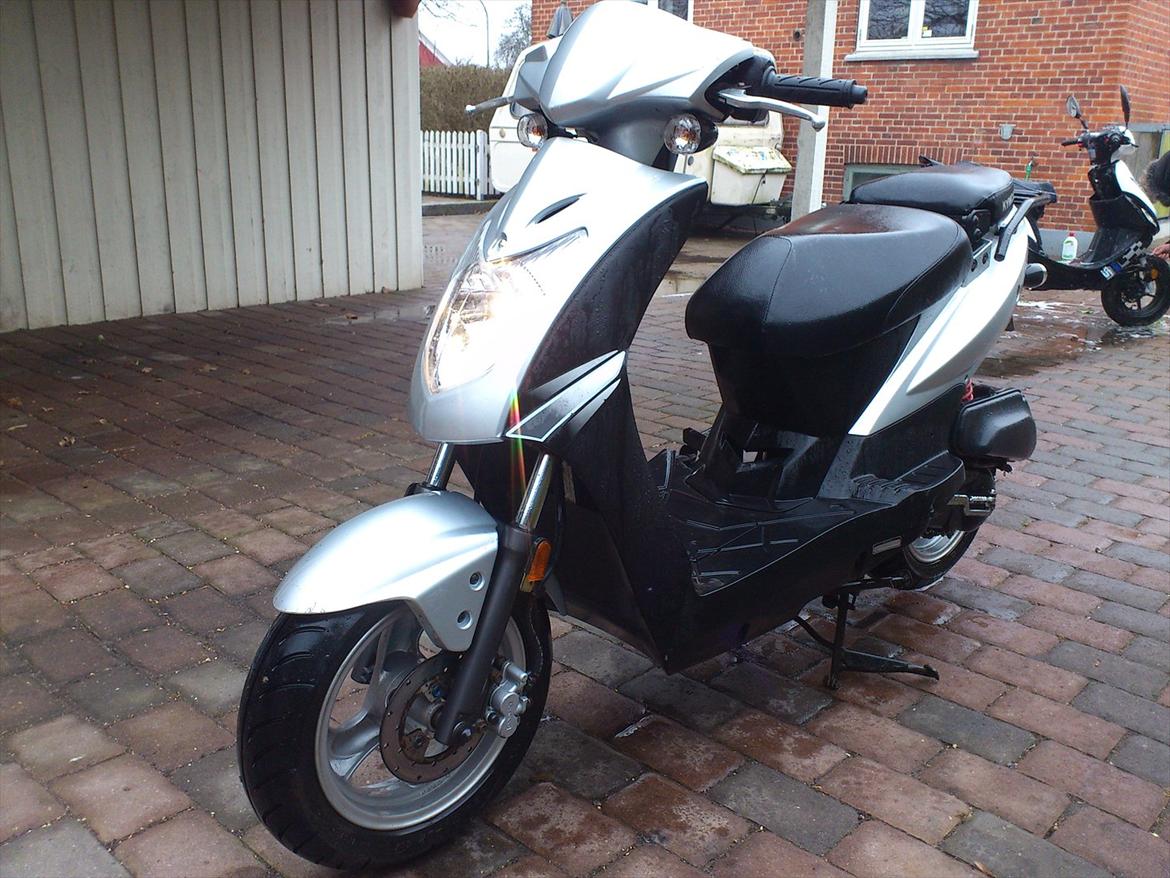 Kymco Agility [Tidl. scooter] billede 3