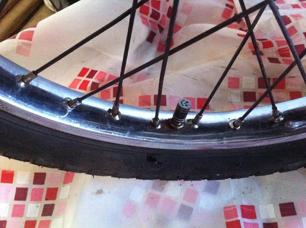 Puch Maxi KL - Flot Ren Chrome Bagfælg og en glad ventil :) billede 4