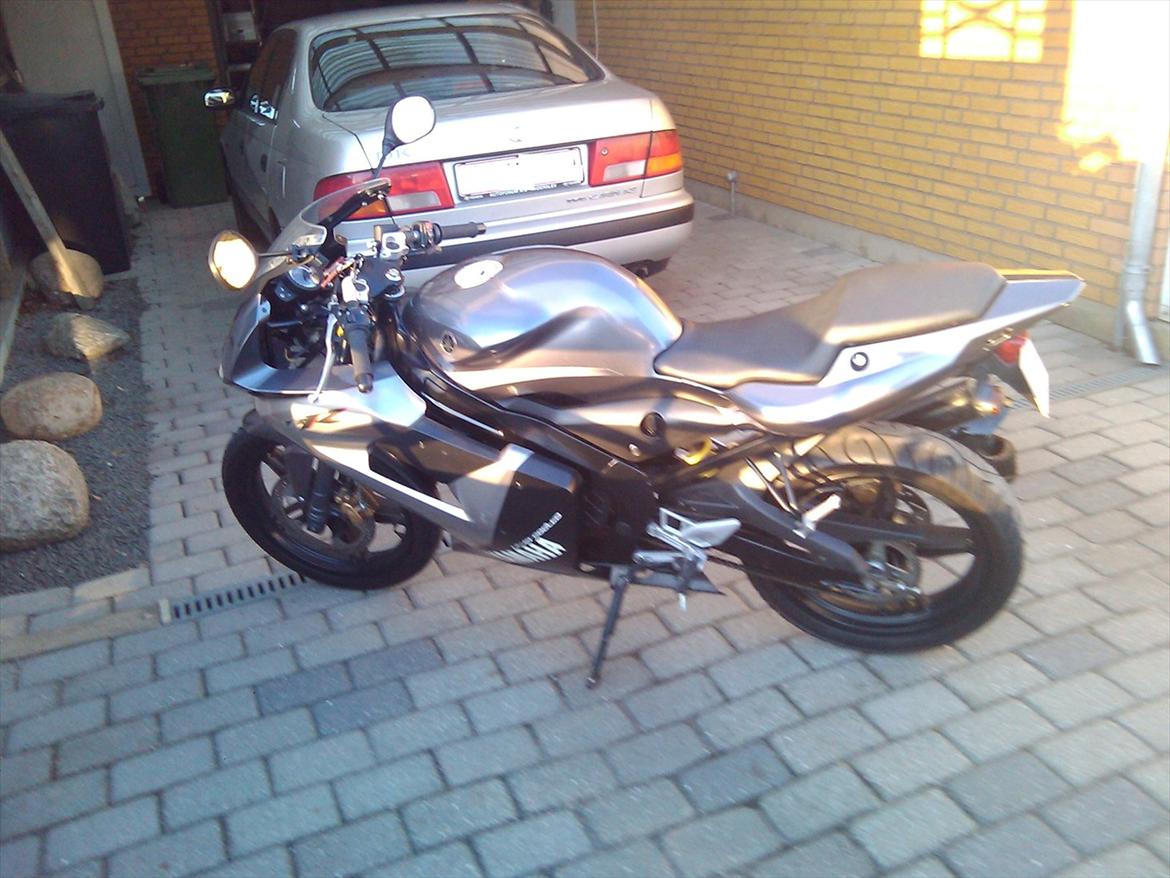 Yamaha tzr billede 2