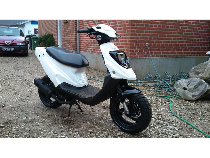 {{currentPhoto.altText}} billede {{currentPhoto.number}}