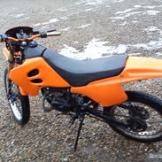 Suzuki rmx orange 