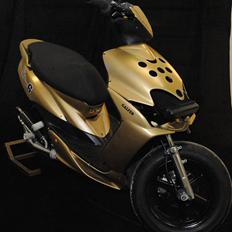 Yamaha Jog RR- R/T Gold STJÅLET
