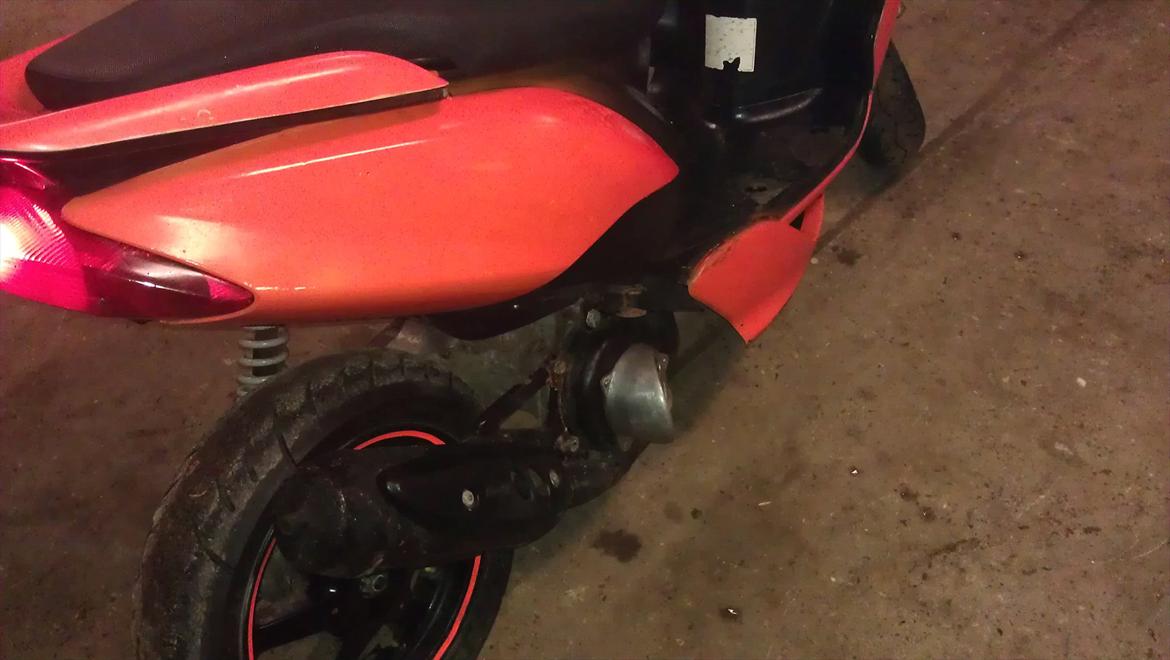 Yamaha jog r billede 5