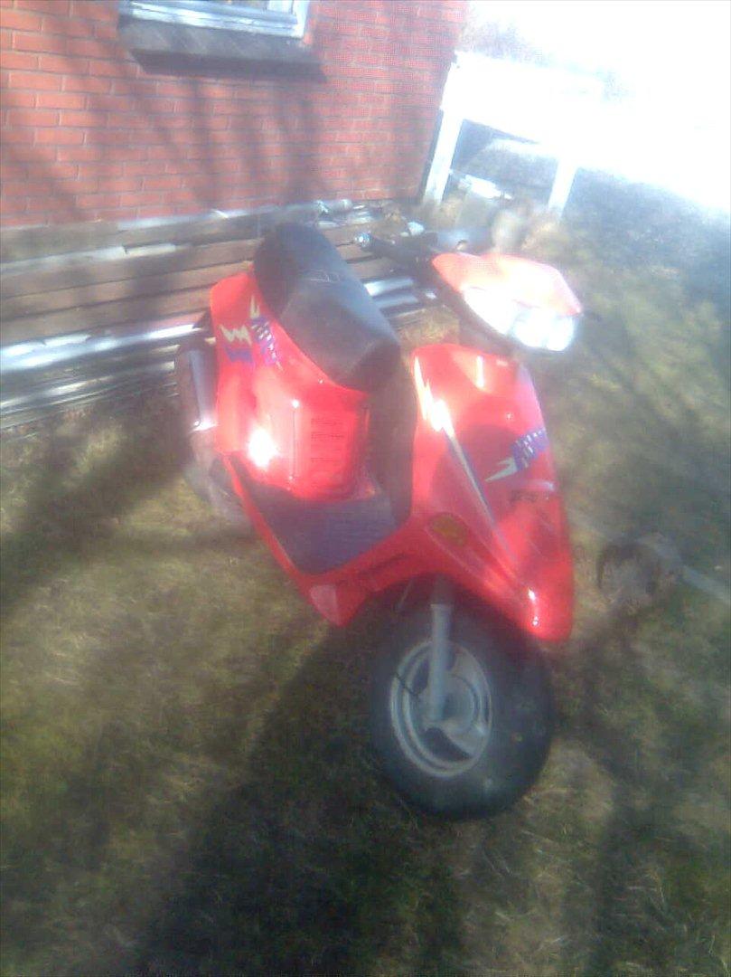 Adly pista billede 1