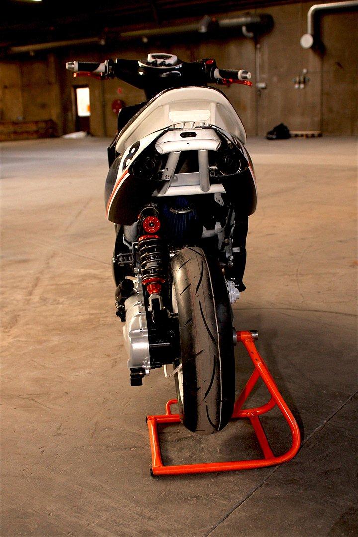 Yamaha Jog RR DD BE70 billede 4