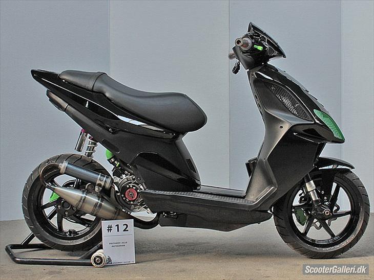 {{currentPhoto.altText}} billede {{currentPhoto.number}}