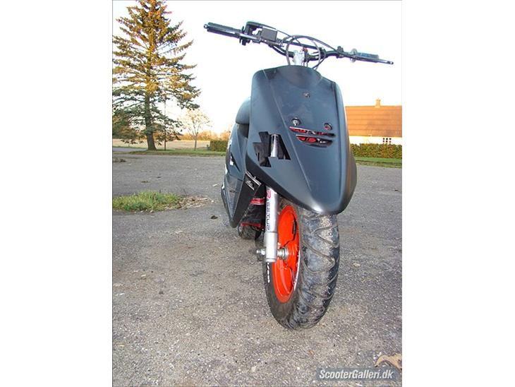 {{currentPhoto.altText}} billede {{currentPhoto.number}}