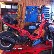 Aprilia Rally ( ligger i dele / skrotede)