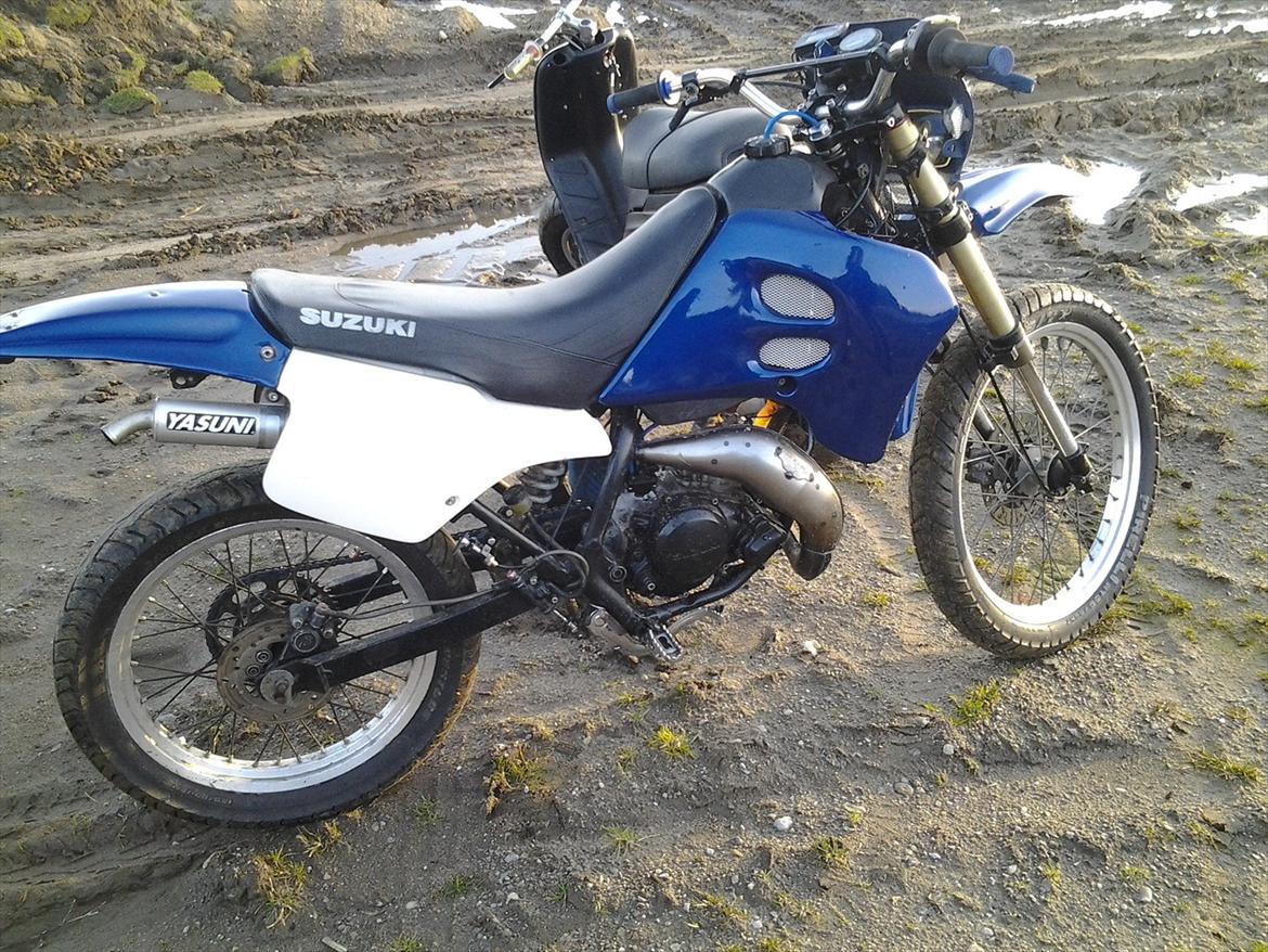 Suzuki RMX billede 1