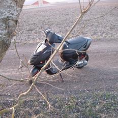 Aprilia Sonic AC Til salg