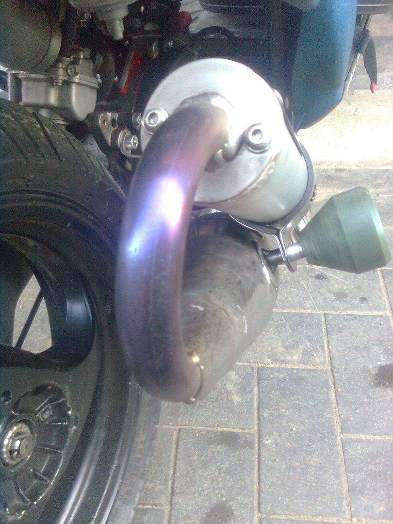 Piaggio Nrg bb77 død lort smidt ud - Varm blev den da efter en lille tur.. billede 2