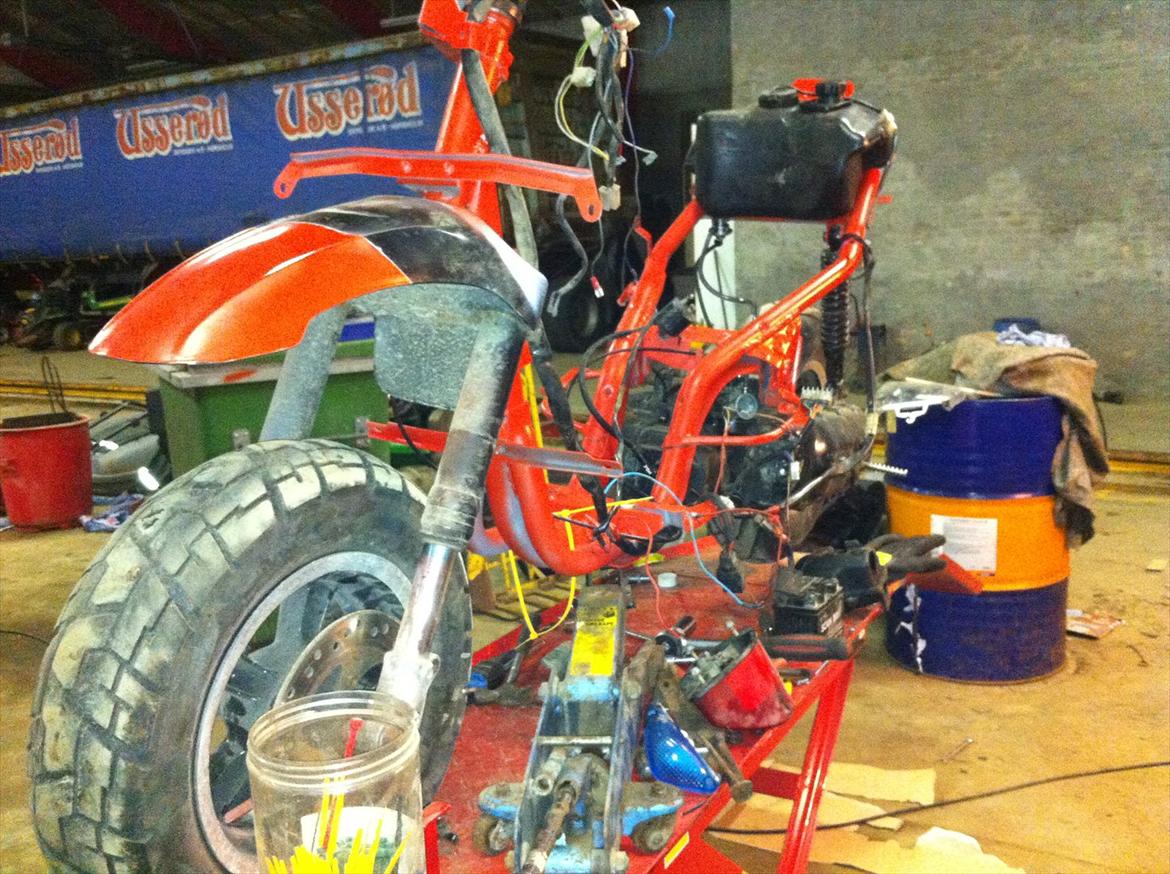 Aprilia Rally ( ligger i dele / skrotede) billede 3