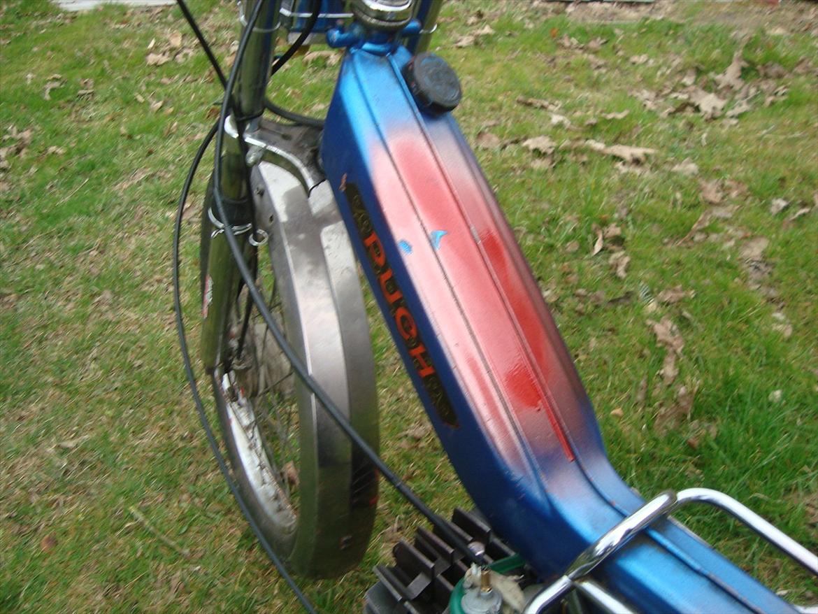 Puch Maxi K 74cc projekt - Den røde farve var en test for at se hvordan det så ud. billede 10