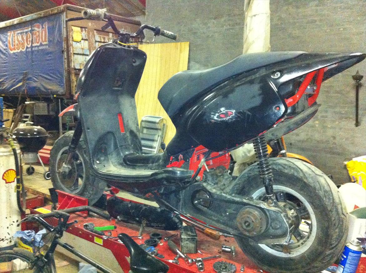 Aprilia Rally ( ligger i dele / skrotede) billede 7