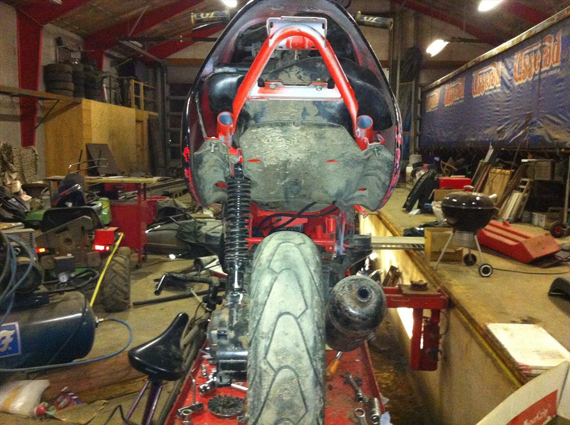 Aprilia Rally ( ligger i dele / skrotede) billede 10