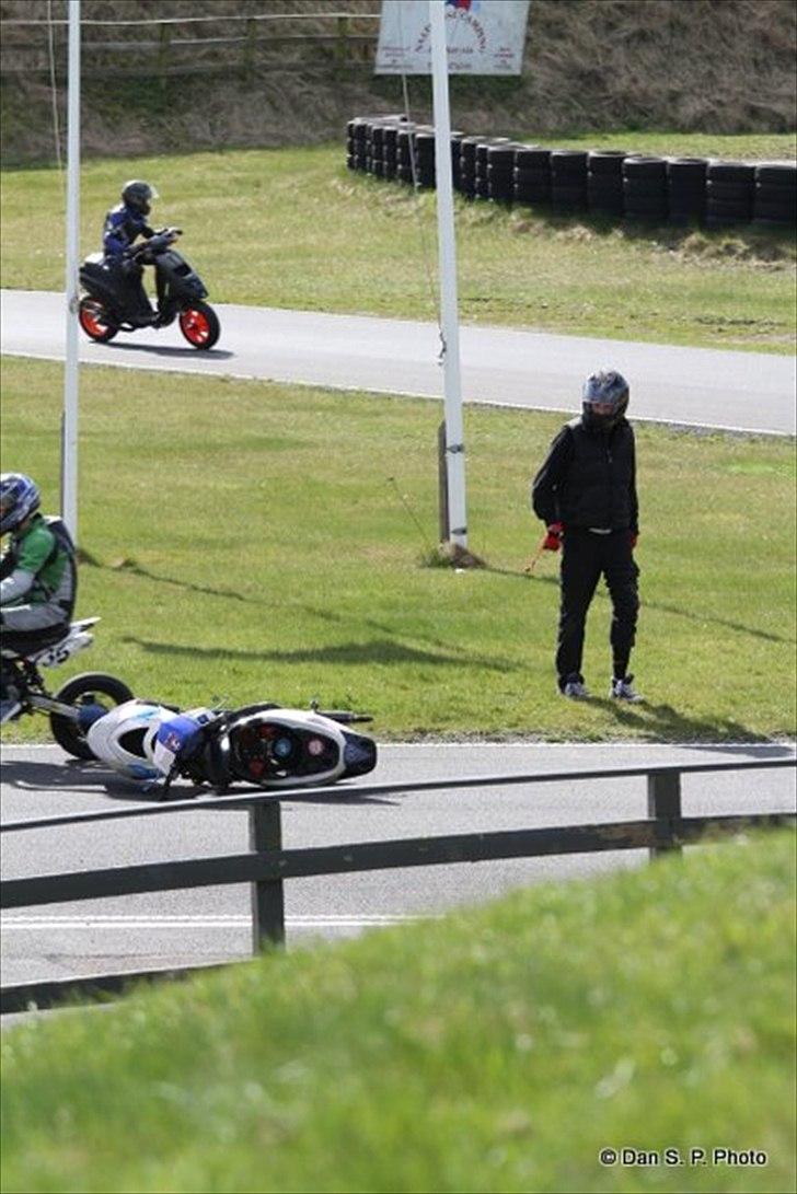 Aprilia Sonic [XST]™ - Lige efter styrt!:D  billede 4