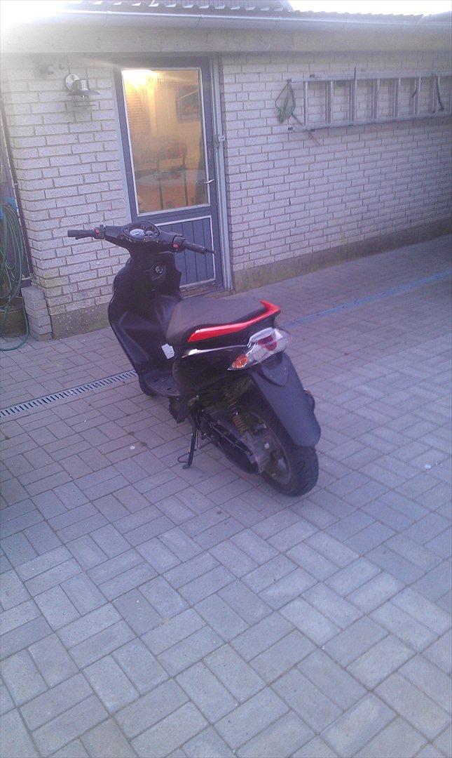 Yamaha jog r tidliger scooter billede 3