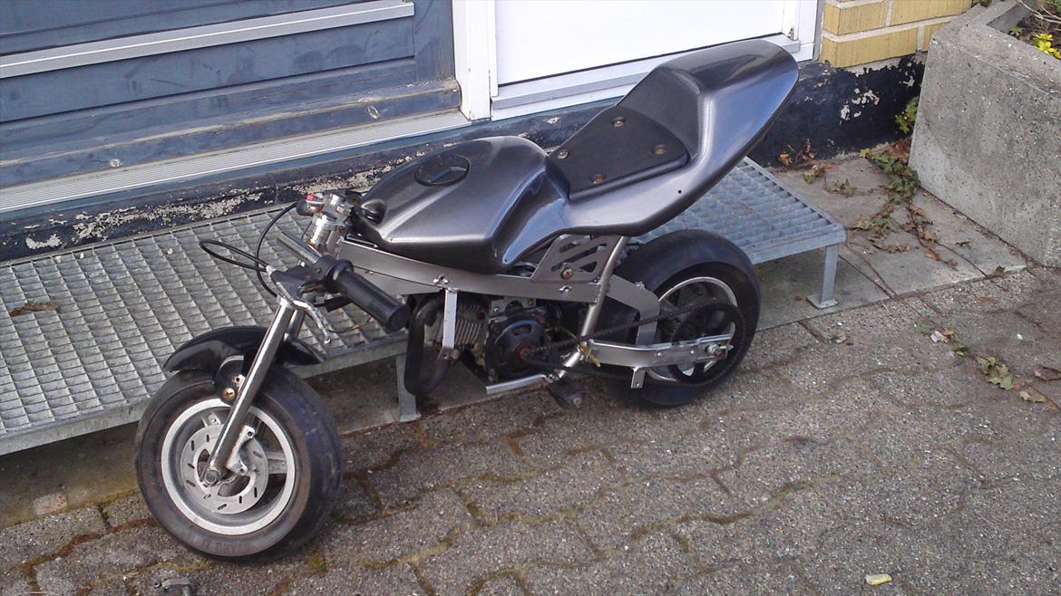 Adly pocketbike billede 1