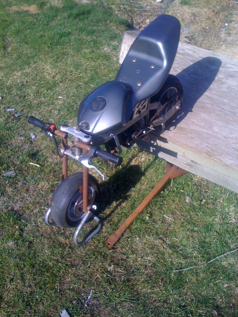 Adly pocketbike billede 2