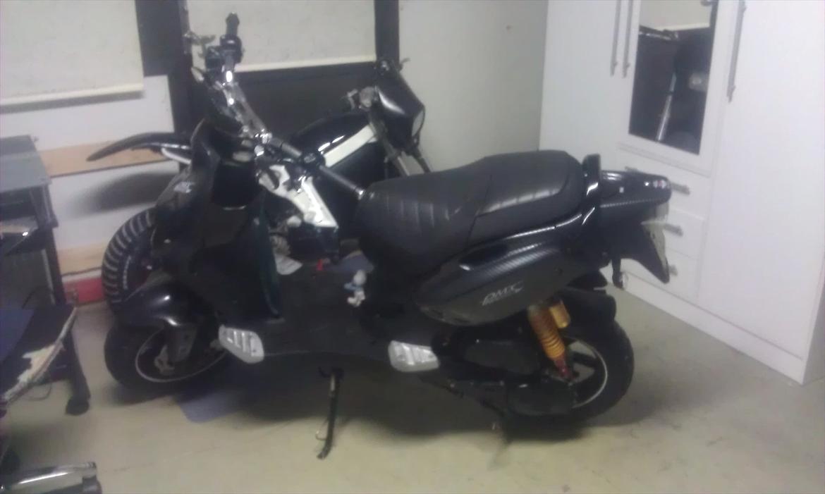 PGO pmx naked carbon billede 11