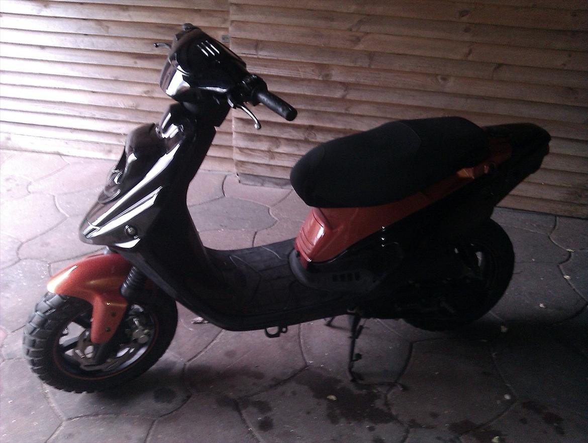 PGO HOT 50 billede 1