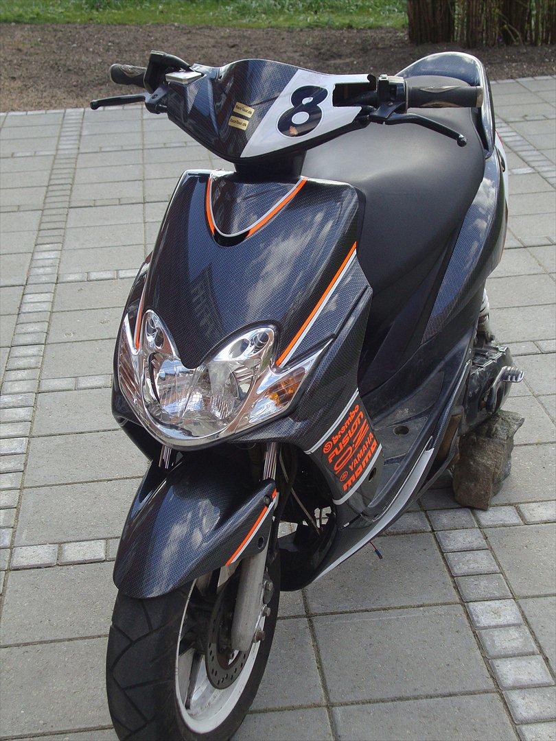 Yamaha JOG R TPR - carbon race look skjolde billede 4