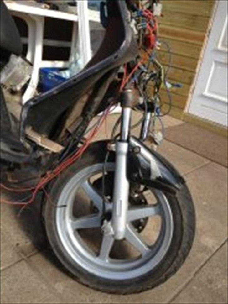 Yamaha Jog r - TIL SALG. billede 2
