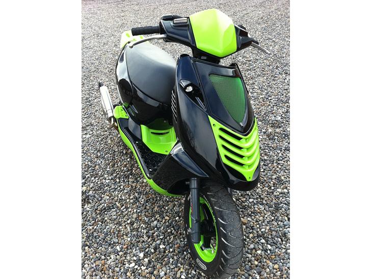 {{currentPhoto.altText}} billede {{currentPhoto.number}}