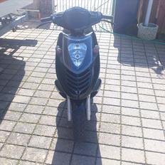 Aprilia Sonic Black edition 