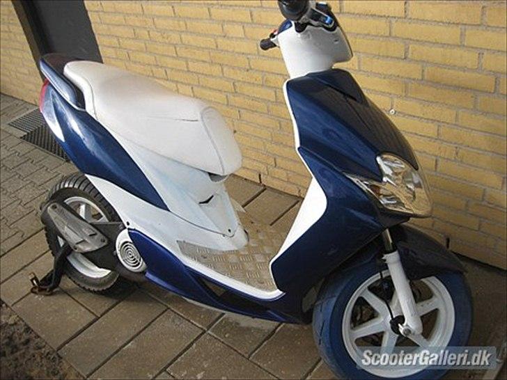 Yamaha jog r.  billede 3