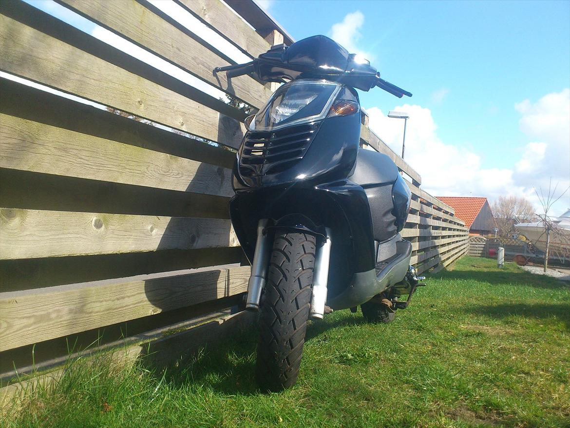 Aprilia Sonic Black edition  billede 4