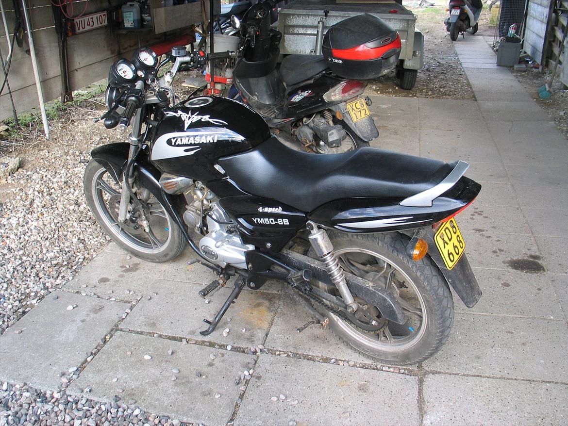 Yamasaki YM50-8B billede 4