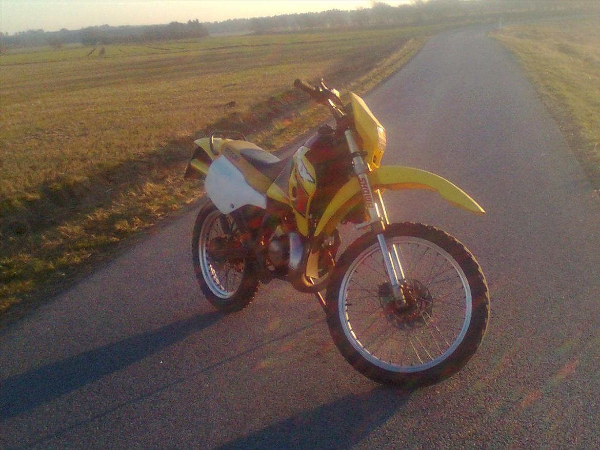 Suzuki RMX billede 3