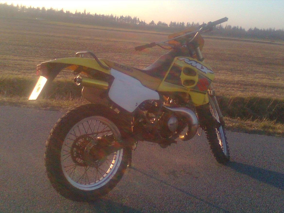 Suzuki RMX billede 4