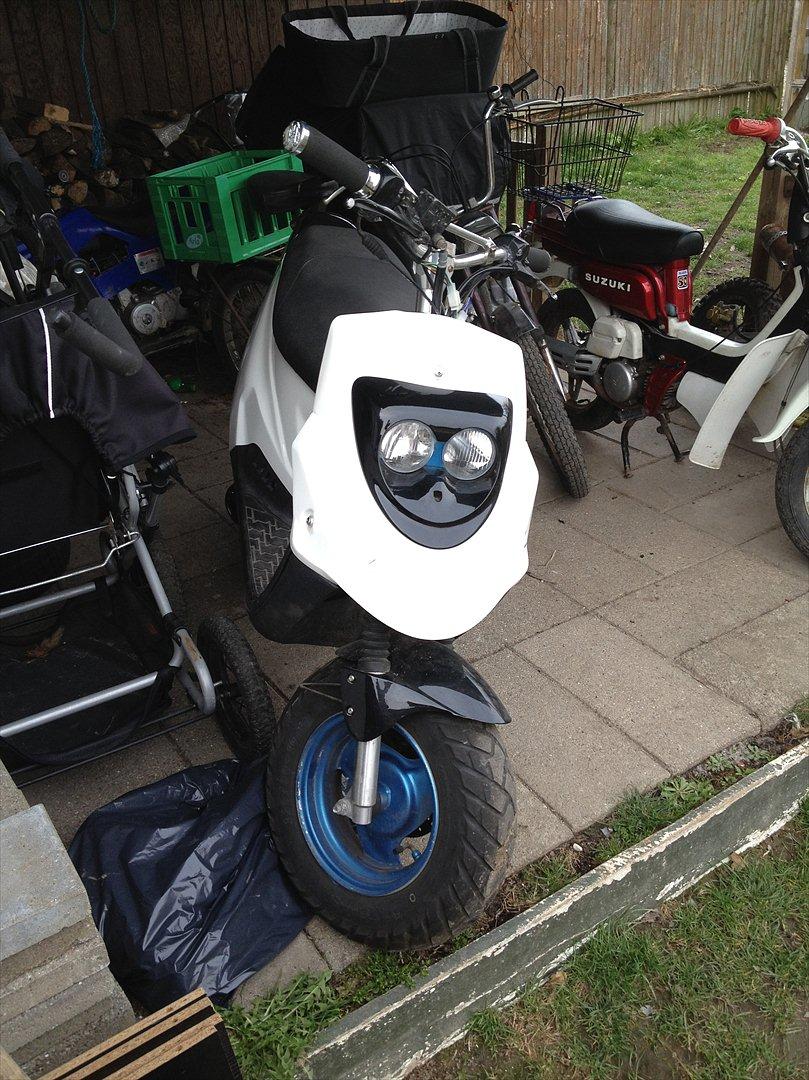 PGO Hot 50 - Den har lidt forskelligt maling her (: 
ER ÆNDRET NU :D billede 7