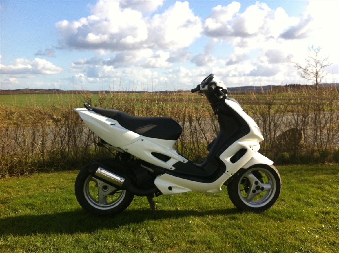 Peugeot speedfight 2 ac "Solgt" billede 2