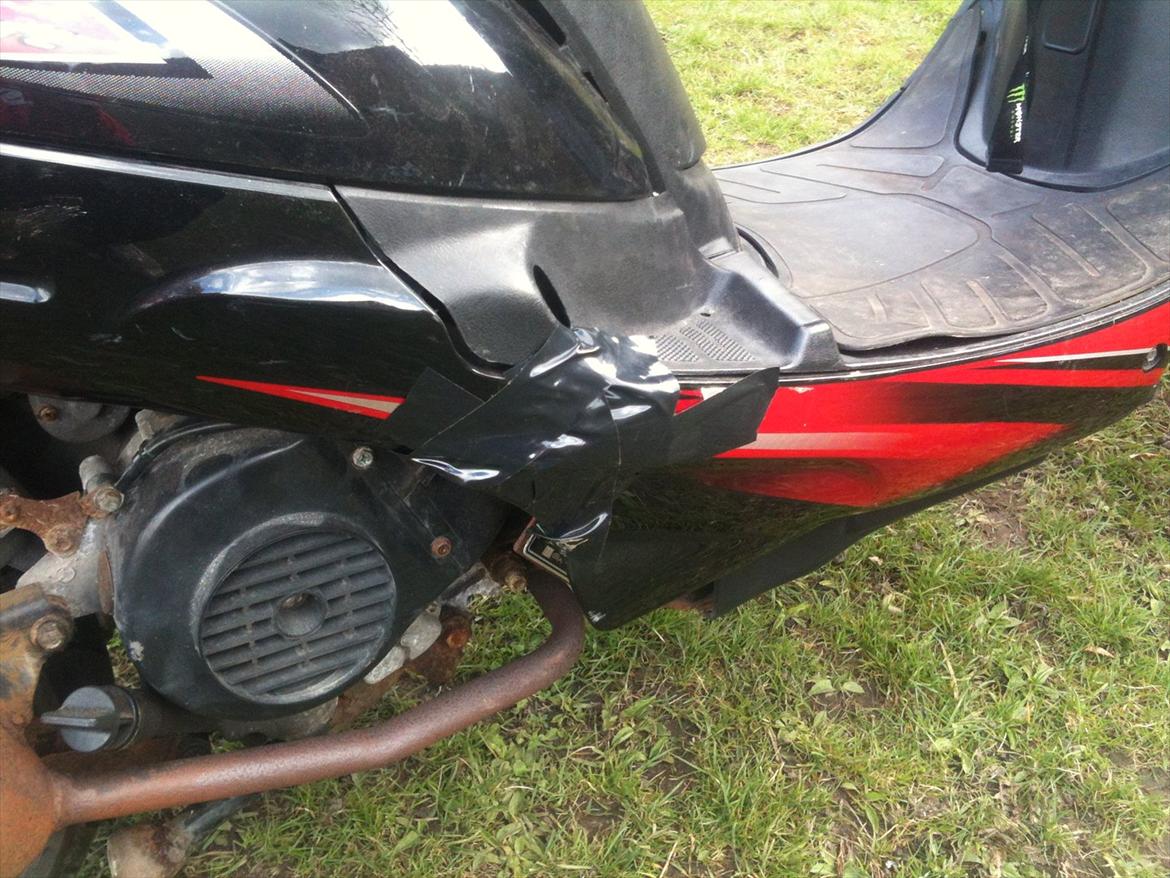 Giantco Sprint SE 3 (FØR) - ødelagt sideskjold fra tidligere ejer :( billede 5