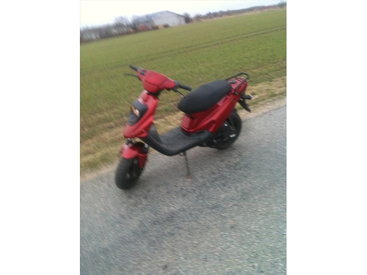 {{currentPhoto.altText}} billede {{currentPhoto.number}}