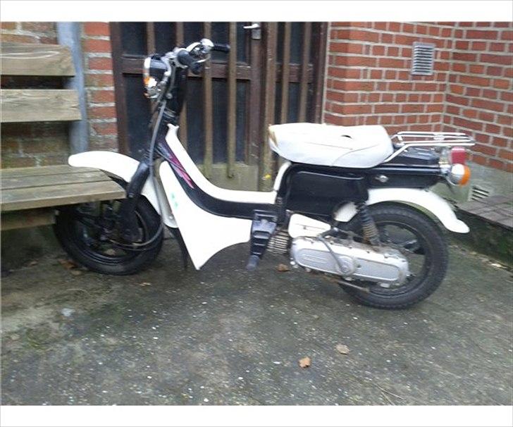 Suzuki fz 50 - fra venster side billede 2