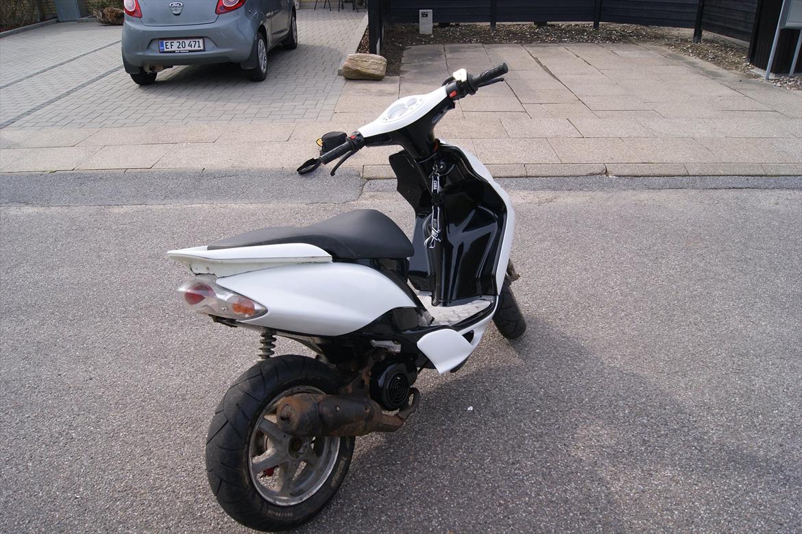 Yamaha jog r billede 8