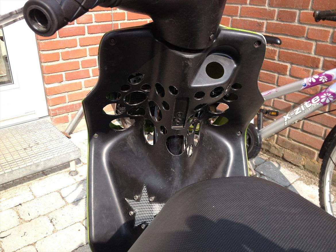 Yamaha Jog R TS - Nu med huller.... :-P billede 3