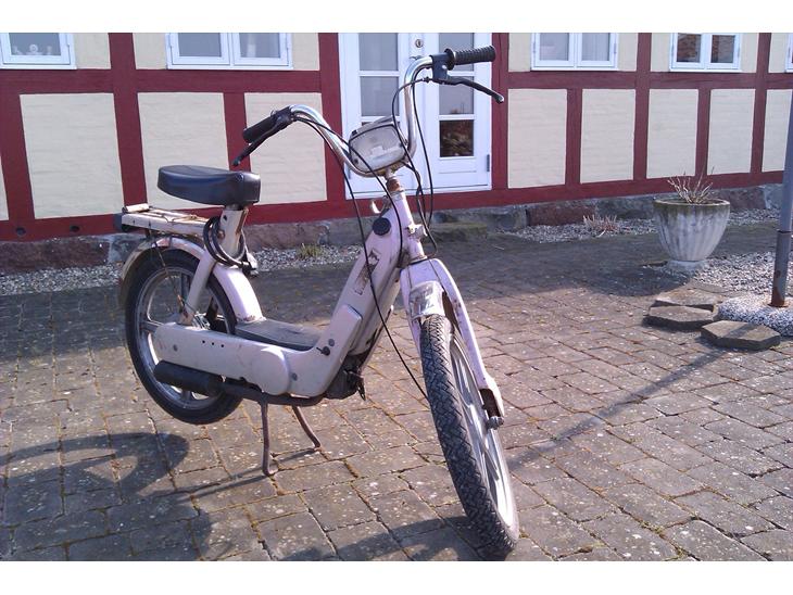 {{currentPhoto.altText}} billede {{currentPhoto.number}}