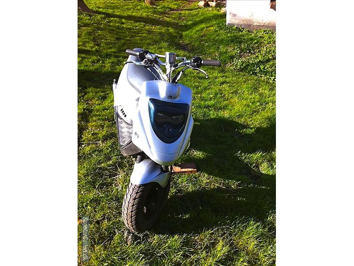 {{currentPhoto.altText}} billede {{currentPhoto.number}}