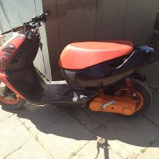 Aprilia Sonic bluetop