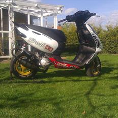Aprilia sonic EVO  LC