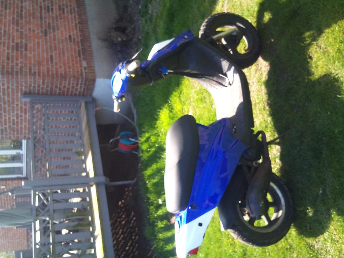 PGO Hot 50 (Hottens Historie) - 2 April: Blev træt af farverne så malede anderøv og forlygteskjold Hvidt ! billede 9