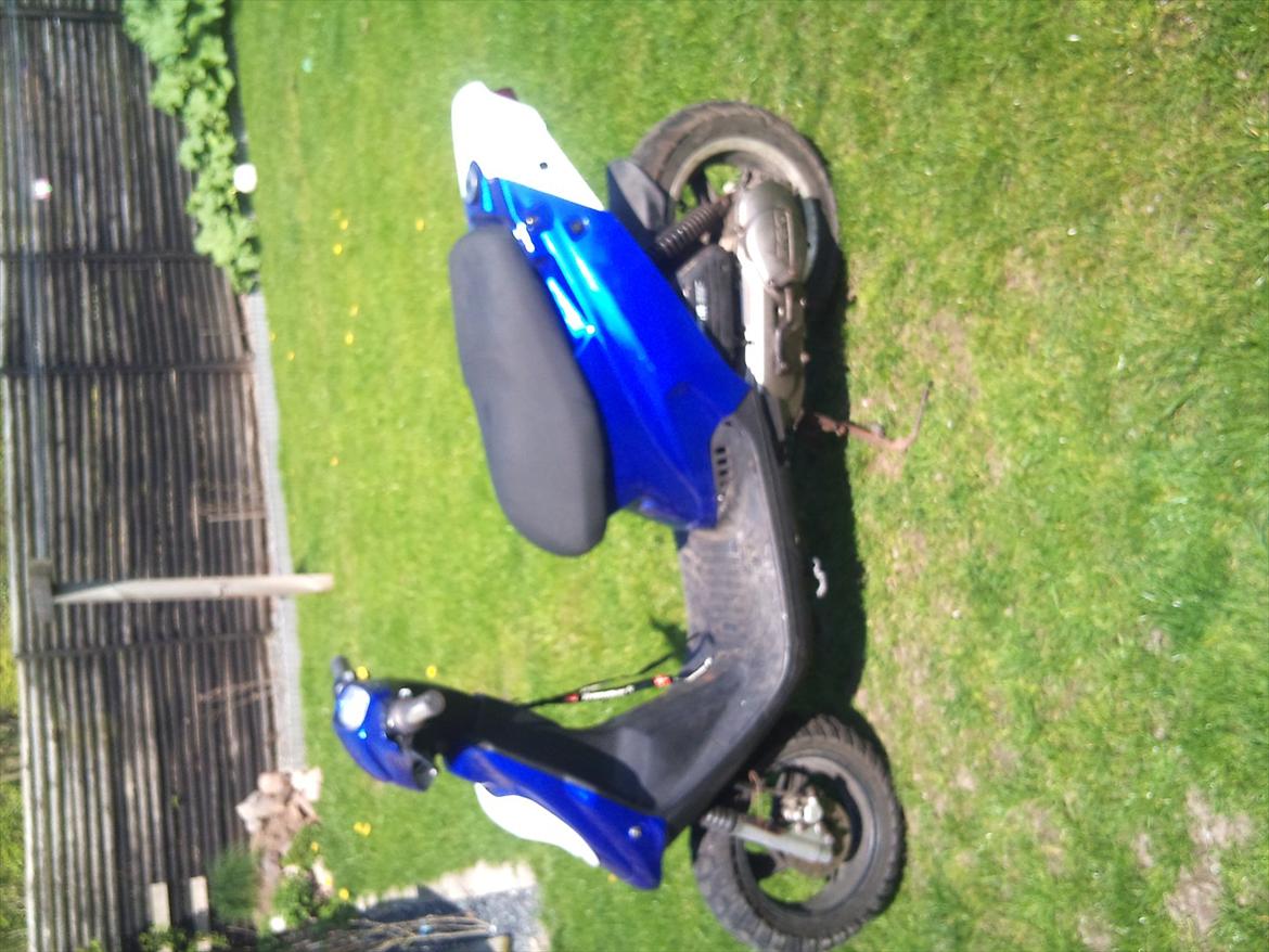 PGO Hot 50 (Hottens Historie) - 2 April: Blev træt af farverne så malede anderøv og forlygteskjold Hvidt ! billede 11