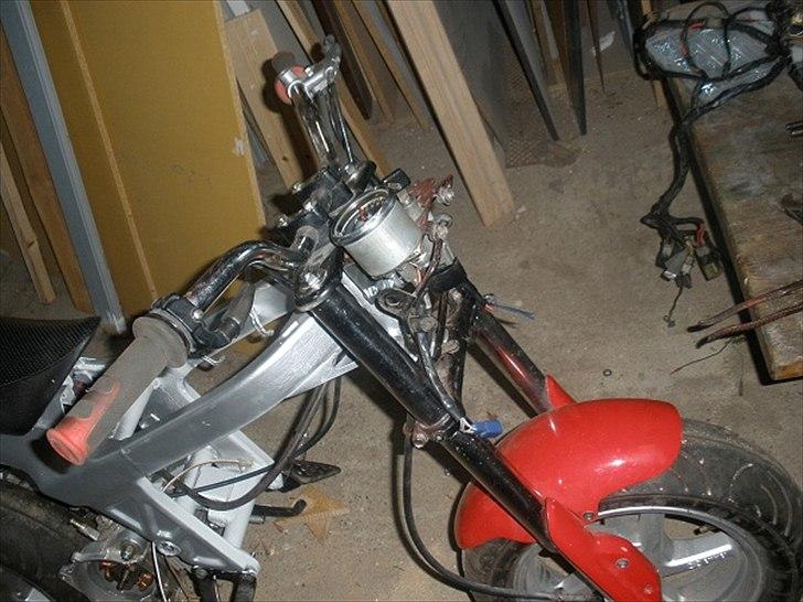 Suzuki street magic! og street-rox - da jeg fik den for et år siden ca.. :P  billede 9
