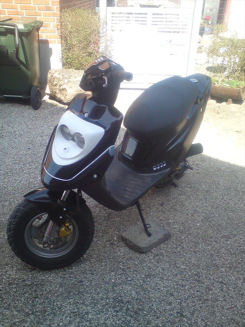 PGO hot 50  billede 1