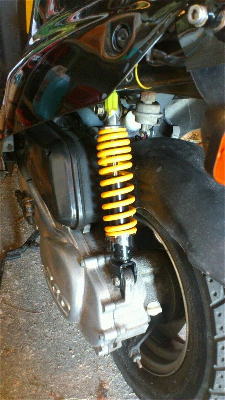 PGO Hot 50 (Brumbazz) - så blev støddæmperen også monteret :-) billede 15
